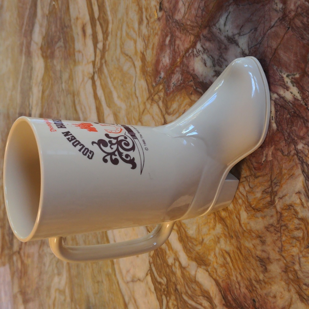 DISNEY Golden Horseshoe Boot Cup 3D